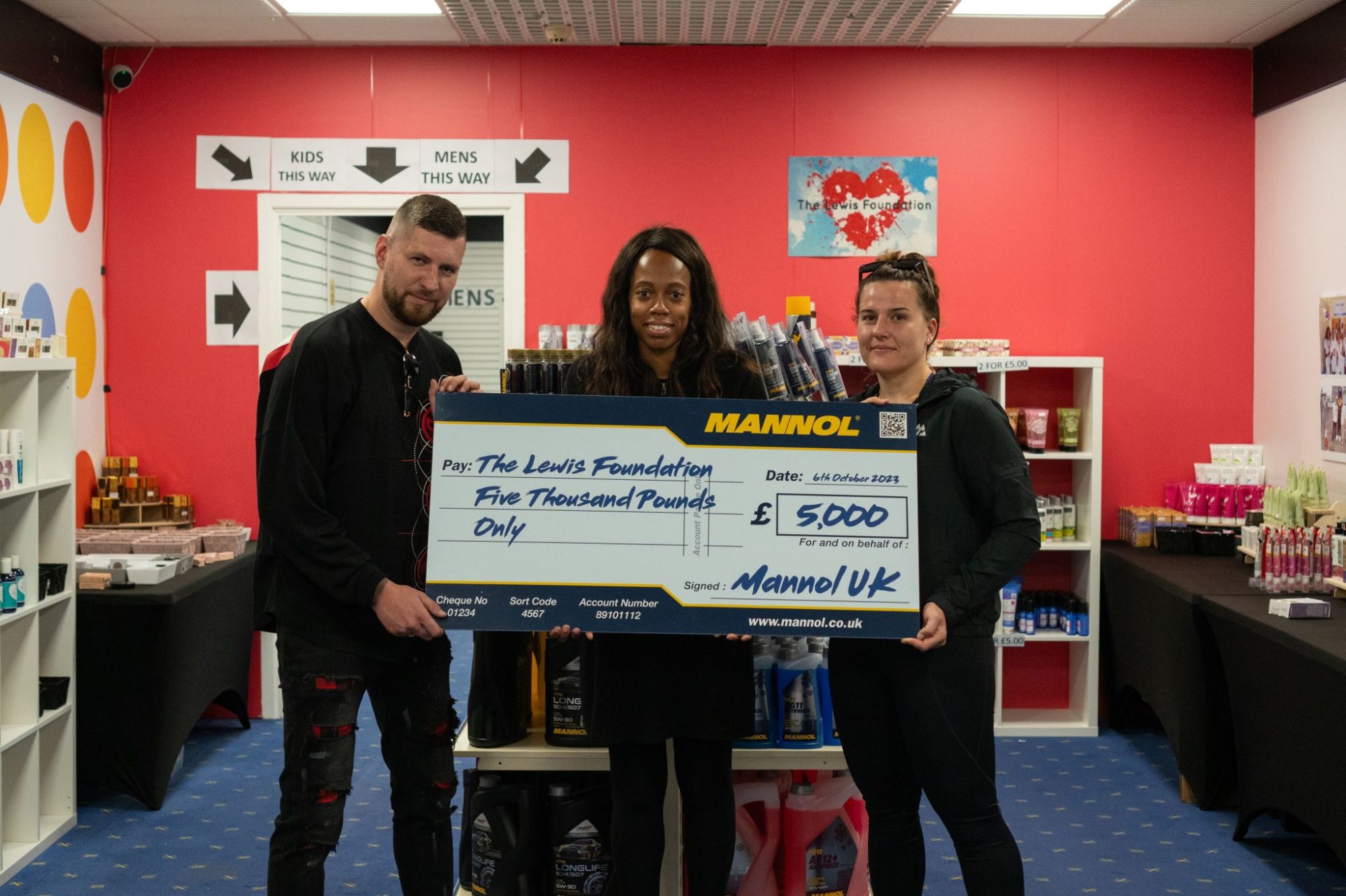 Donation of £5000 to The Lewis Foundation from Mannol UK.