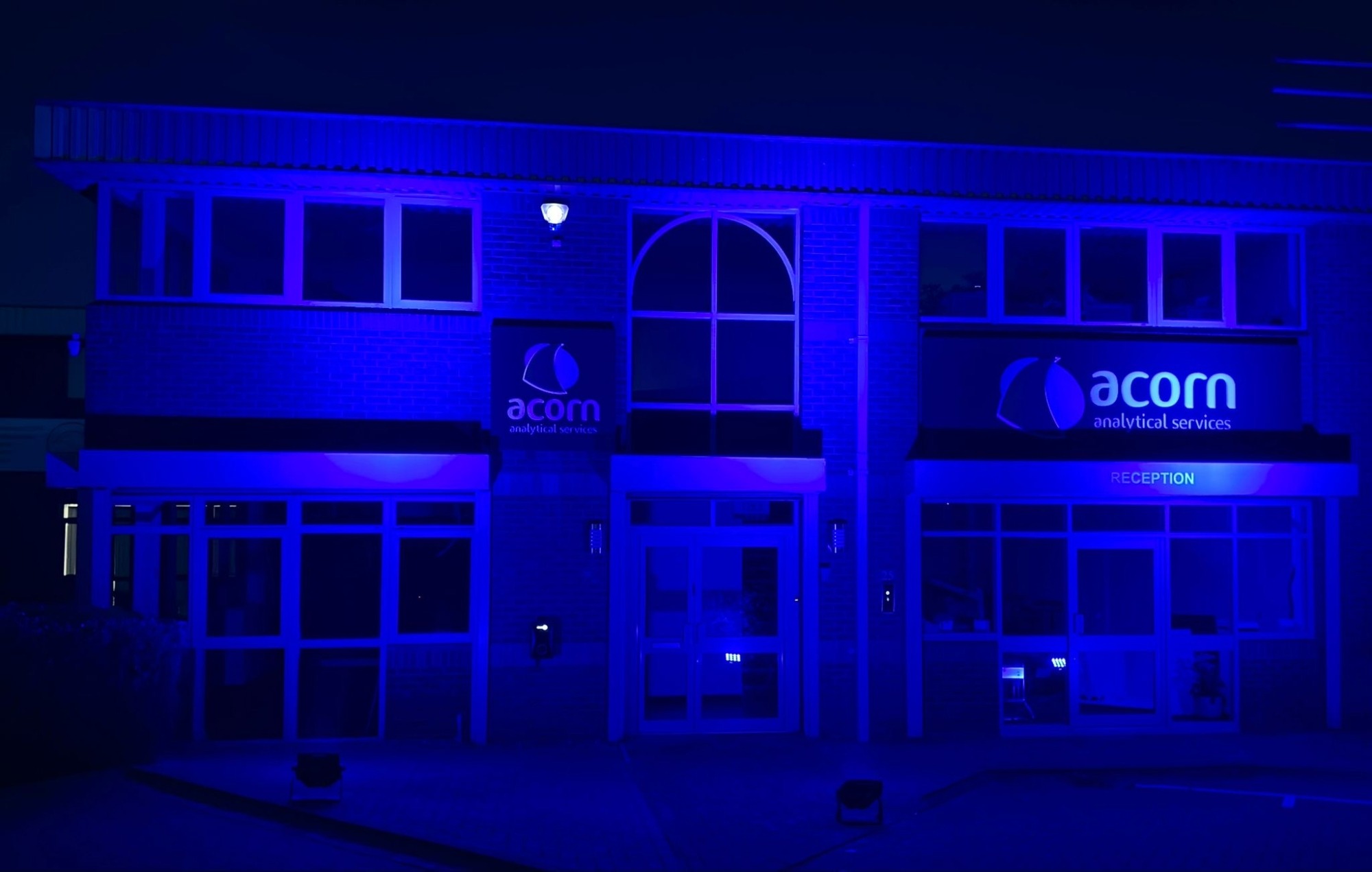 Northants asbestos consultancy ‘goes blue for meso’ | Northamptonshire Chamber of Commerce