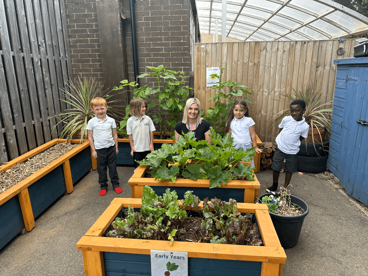 Moulton College planters at Oakway Academy lr